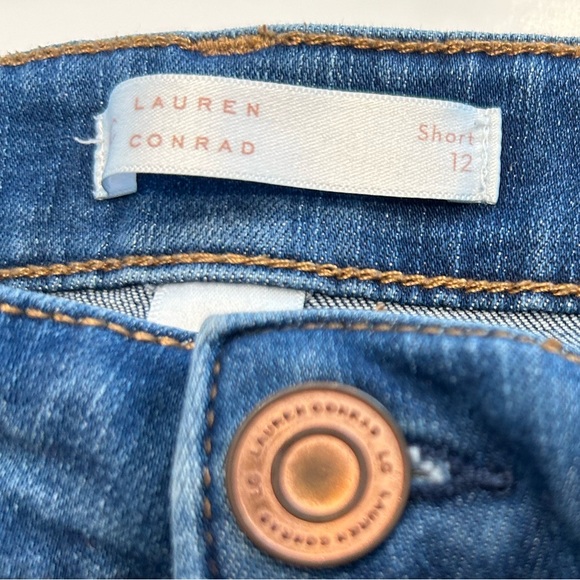 LC Laura Conrad Sz 12 Distressed Blue Jean Shorts - Picture 2 of 8